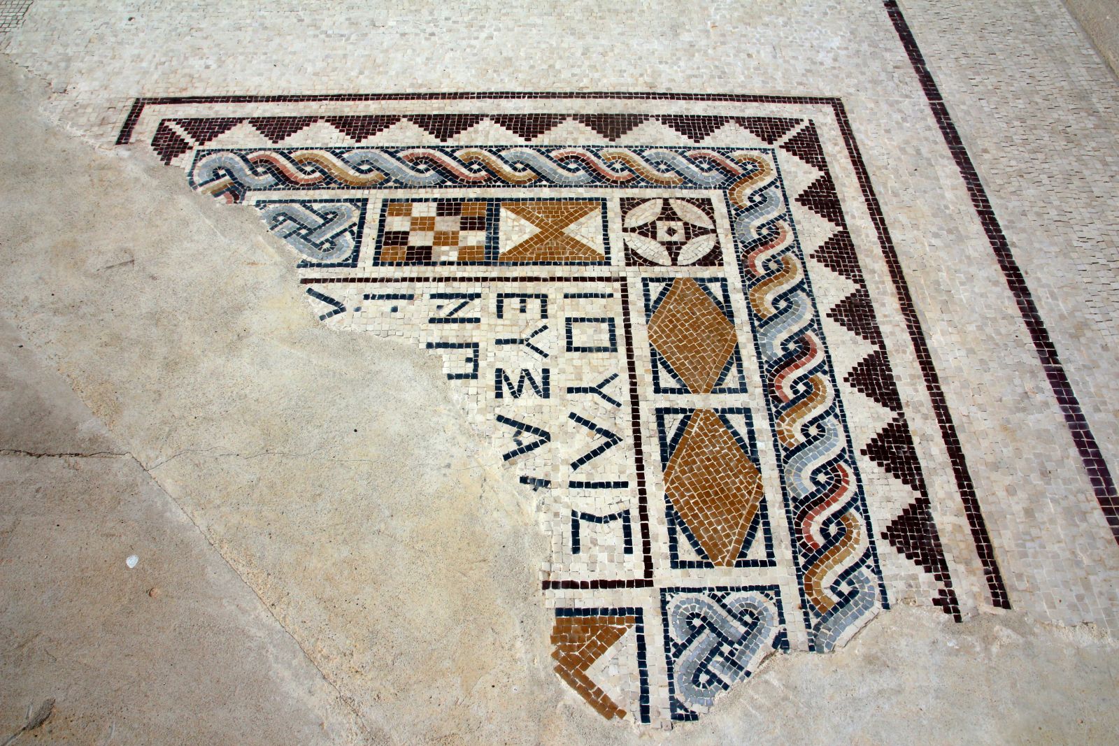 10. בית הכנסת